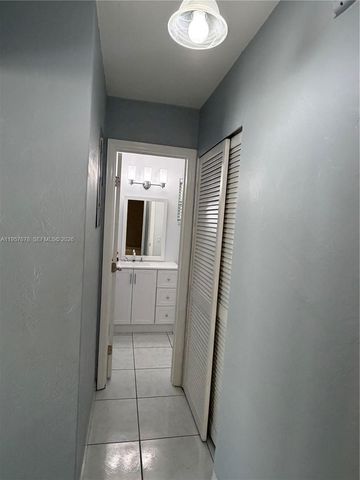 1301 N 12th Ct 4B, Hollywood, FL 33019