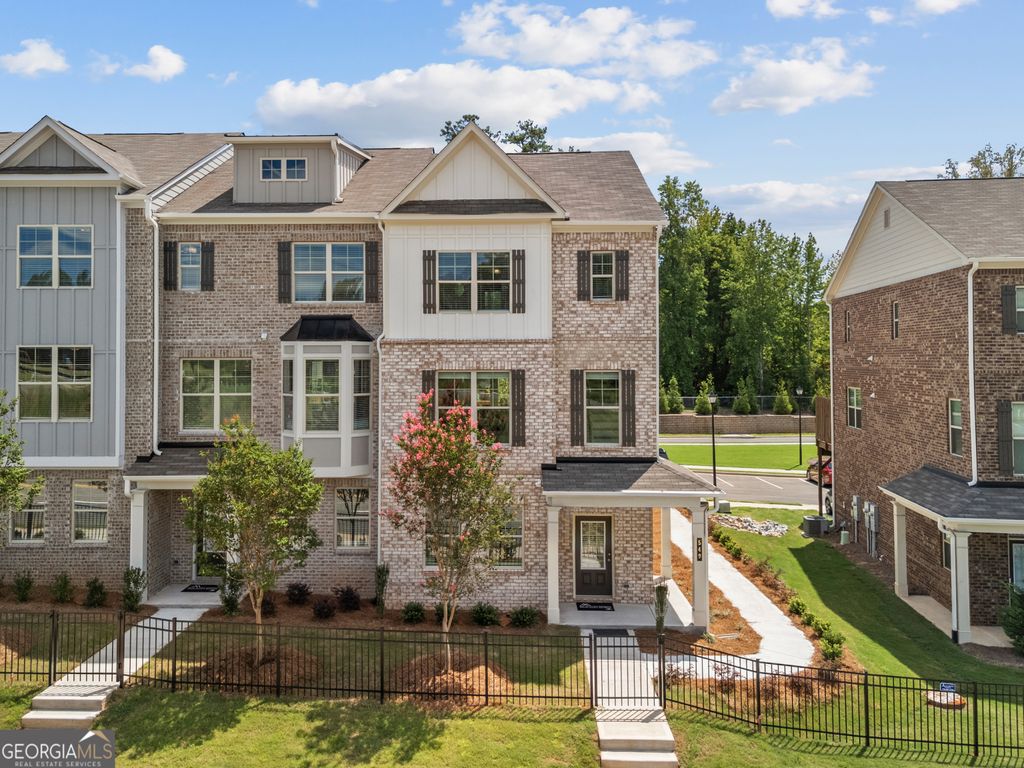 527 Fundao Lane 32, Lawrenceville, GA 30046