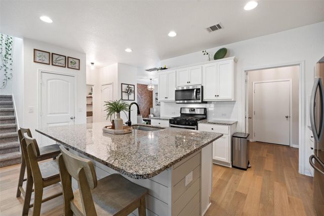 221 Kramer ST, Georgetown, TX 78626