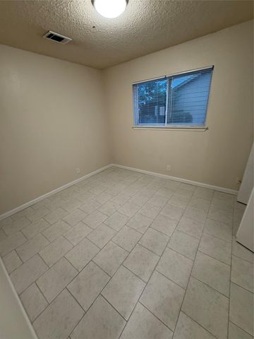 412 Craddock Ave, San Marcos, TX 78666