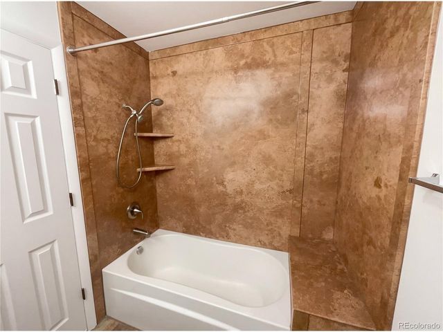 3075 E Long Cir, Centennial, CO 80122