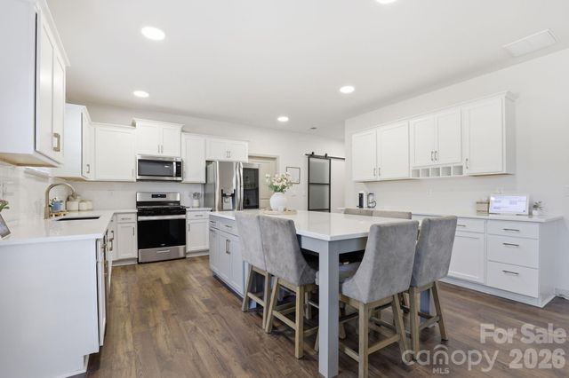 103 Edgehill Court, Troutman, NC 28166