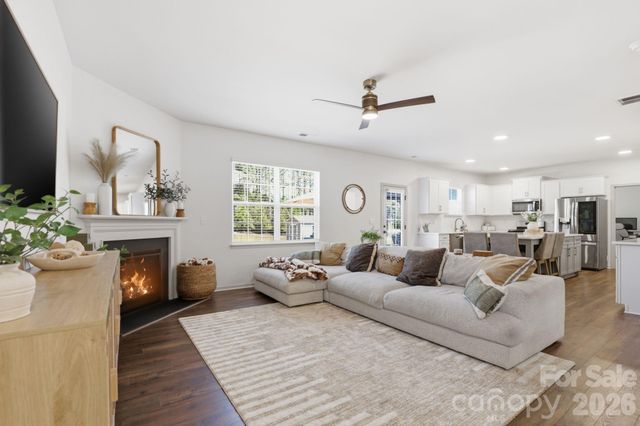 103 Edgehill Court, Troutman, NC 28166