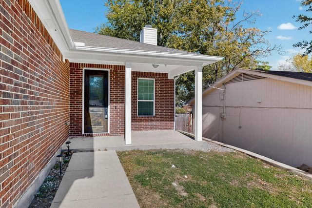 8224 Carlos Street, White Settlement, TX 76108