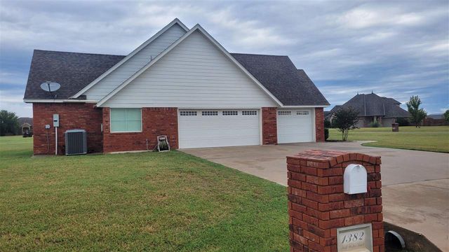 1382 NW Still Water Trl, Lawton, OK 73507