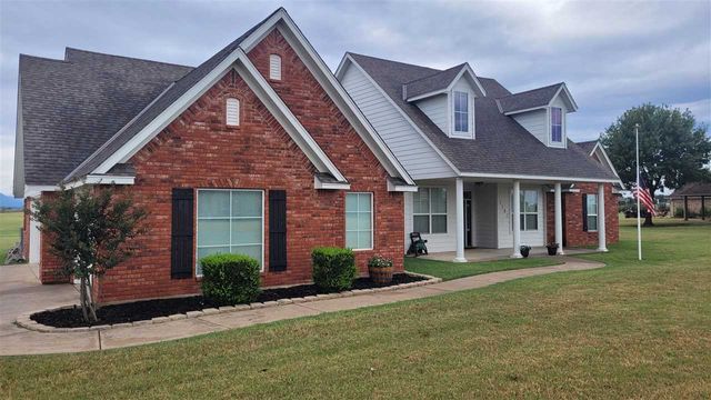 1382 NW Still Water Trl, Lawton, OK 73507