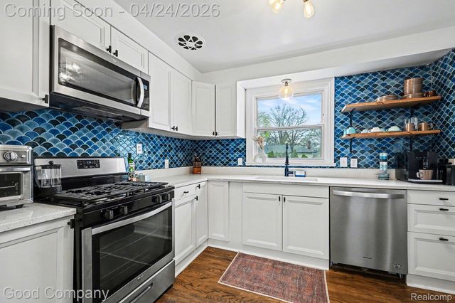 4404 Samoset Road, Royal Oak, MI 48073