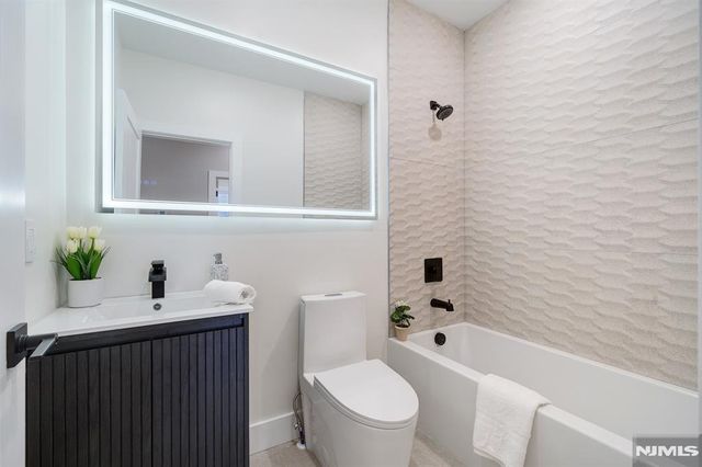 39 Grace Street, Irvington, NJ 07111