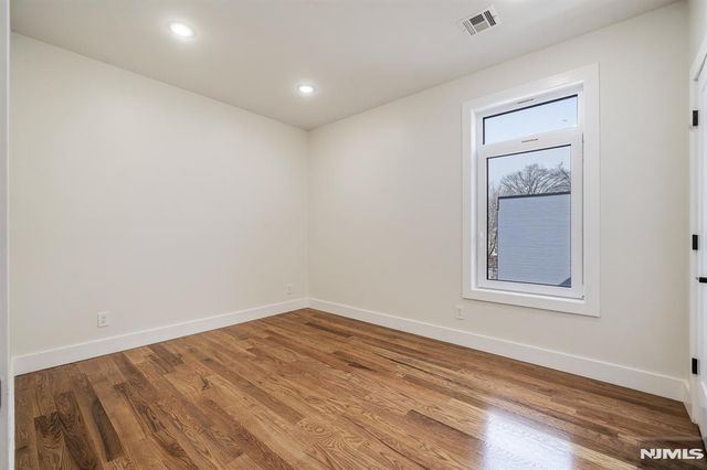 39 Grace Street, Irvington, NJ 07111