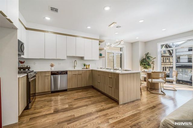 39 Grace Street, Irvington, NJ 07111