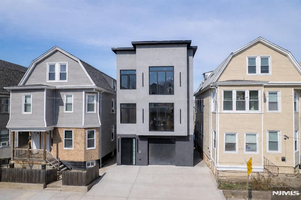 39 Grace Street, Irvington, NJ 07111