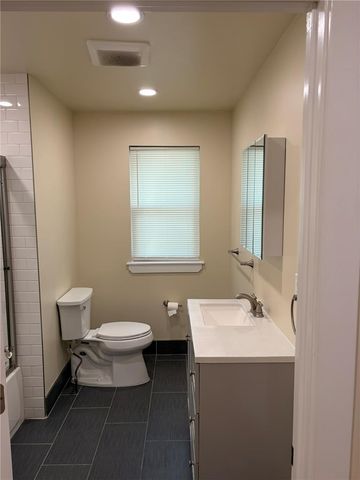 3868 Route 378 Apt 1B, Bethlehem City, PA 18015