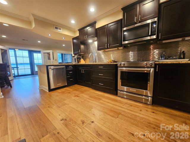 7413 Mariner Cove Drive, Cornelius, NC 28031