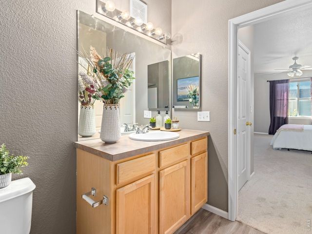 640 Gooseberry Dr 904, Longmont, CO 80503