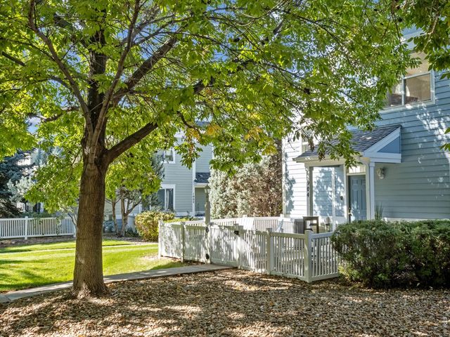 640 Gooseberry Dr 904, Longmont, CO 80503