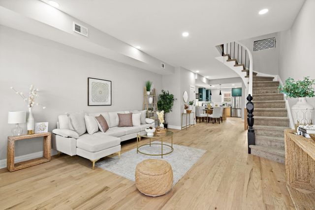 77 BOYD AVE, Jc, West Bergen, NJ 07304