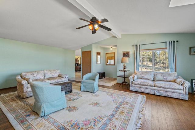 17550 S Poe Valley Road, Klamath Falls, OR 97603