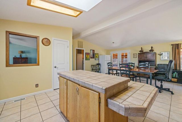 17550 S Poe Valley Road, Klamath Falls, OR 97603