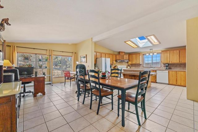 17550 S Poe Valley Road, Klamath Falls, OR 97603