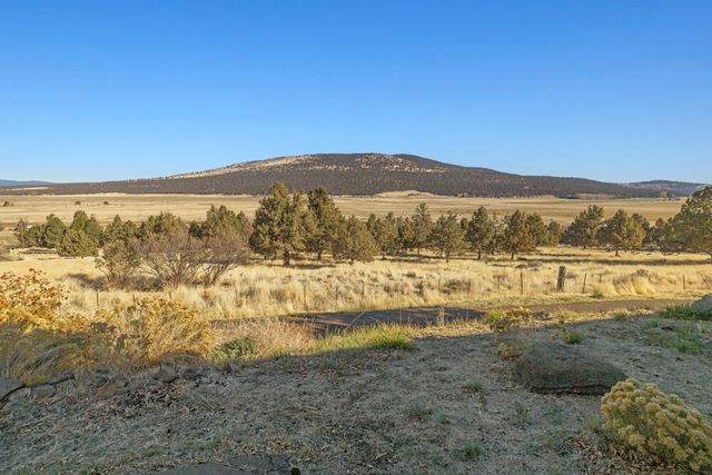 17550 S Poe Valley Road, Klamath Falls, OR 97603