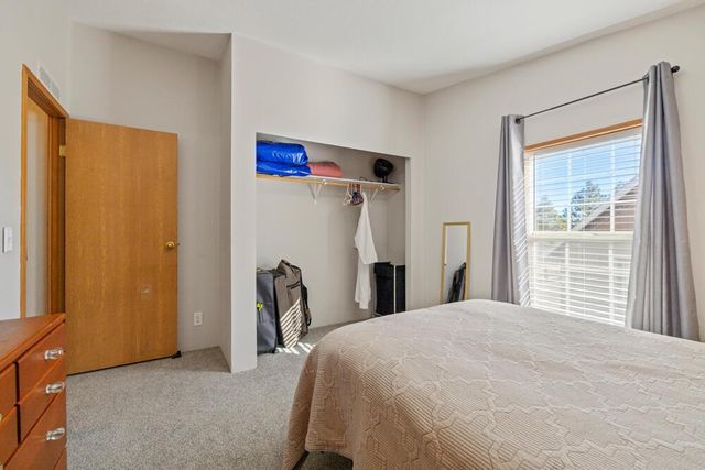 17550 S Poe Valley Road, Klamath Falls, OR 97603