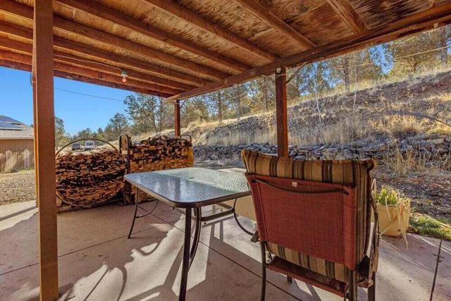 17550 S Poe Valley Road, Klamath Falls, OR 97603