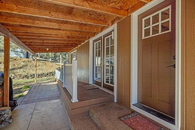 17550 S Poe Valley Road, Klamath Falls, OR 97603