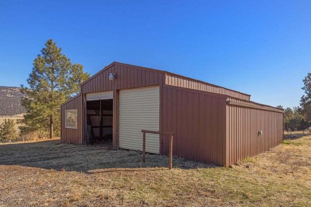 17550 S Poe Valley Road, Klamath Falls, OR 97603