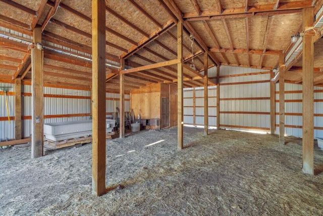 17550 S Poe Valley Road, Klamath Falls, OR 97603