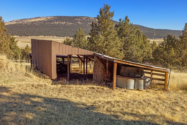 17550 S Poe Valley Road, Klamath Falls, OR 97603