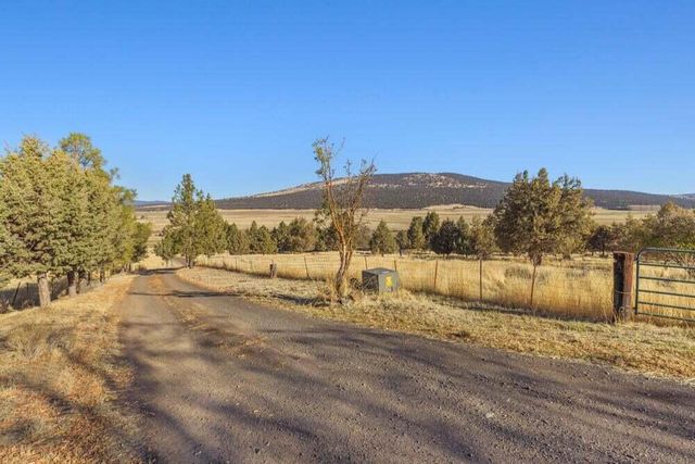 17550 S Poe Valley Road, Klamath Falls, OR 97603