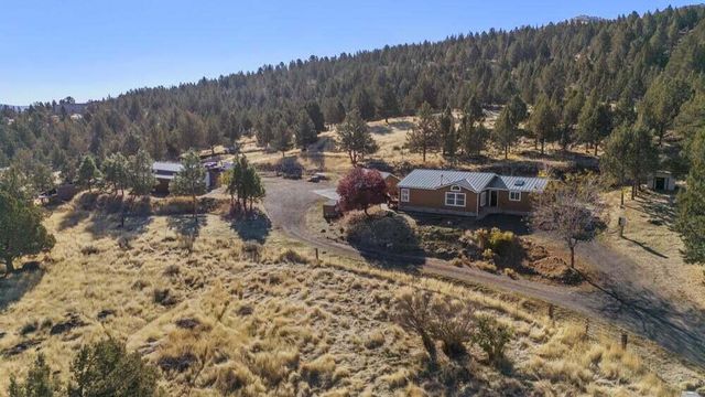17550 S Poe Valley Road, Klamath Falls, OR 97603