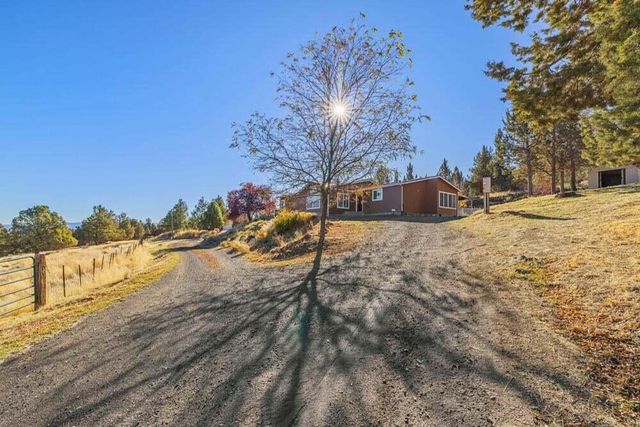 17550 S Poe Valley Road, Klamath Falls, OR 97603