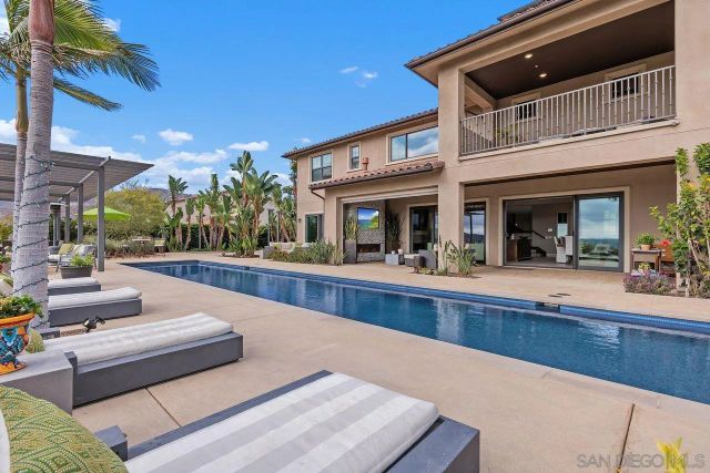 17004 Rendezvous Cir, San Diego, CA 92127