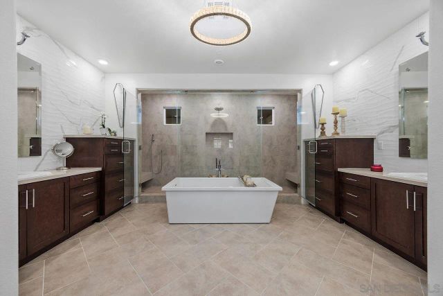 17004 Rendezvous Cir, San Diego, CA 92127