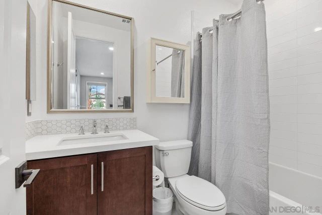 17004 Rendezvous Cir, San Diego, CA 92127