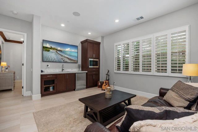 17004 Rendezvous Cir, San Diego, CA 92127