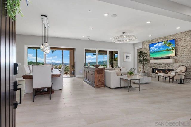 17004 Rendezvous Cir, San Diego, CA 92127