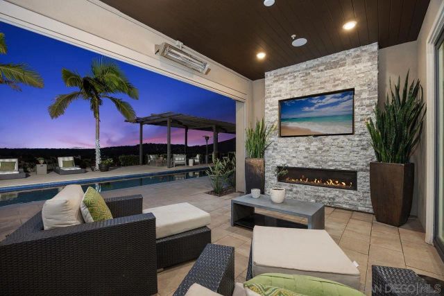 17004 Rendezvous Cir, San Diego, CA 92127