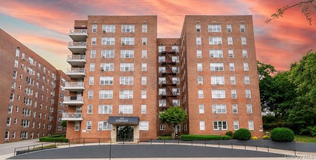 365 Bronx River Road 1F, Yonkers, NY 10704