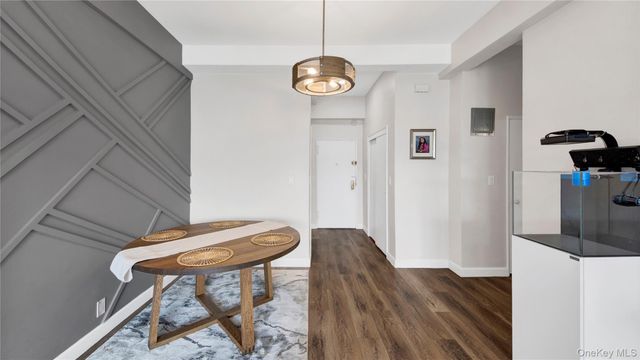 365 Bronx River Road 1F, Yonkers, NY 10704