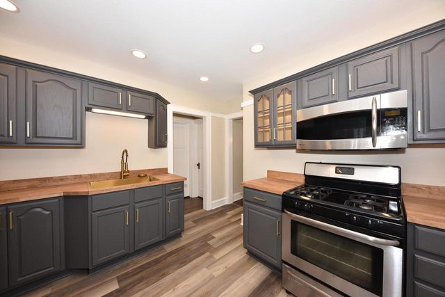 2411 N 54th STREET, Milwaukee, WI 53210