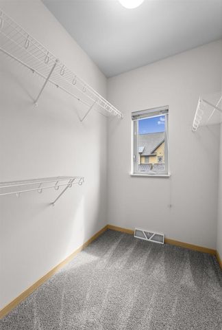 2811 No Oaks Ridge, Fitchburg, WI 53711