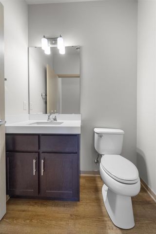 2811 No Oaks Ridge, Fitchburg, WI 53711