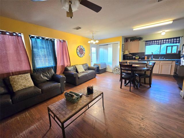 431 Laurel Timbers Drive, Houston, TX 77339