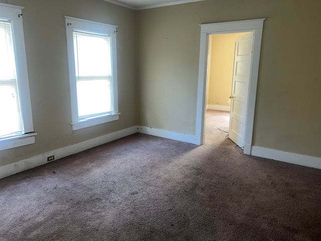 1033 FORREST AVE, Memphis, TN 38105