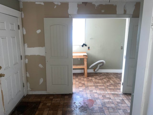 1033 FORREST AVE, Memphis, TN 38105