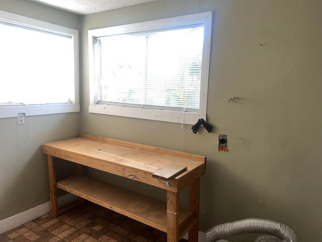 1033 FORREST AVE, Memphis, TN 38105