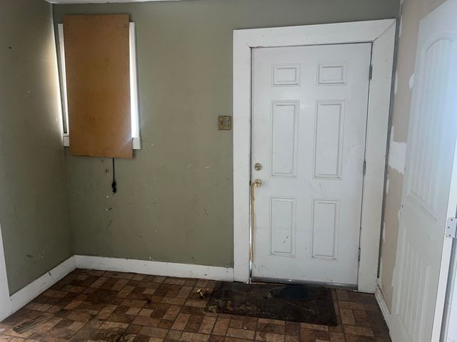 1033 FORREST AVE, Memphis, TN 38105