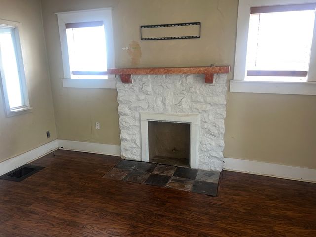 1033 FORREST AVE, Memphis, TN 38105